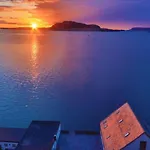 Private In With Sea View Δωμάτια σε οικογενειακή κατοικία