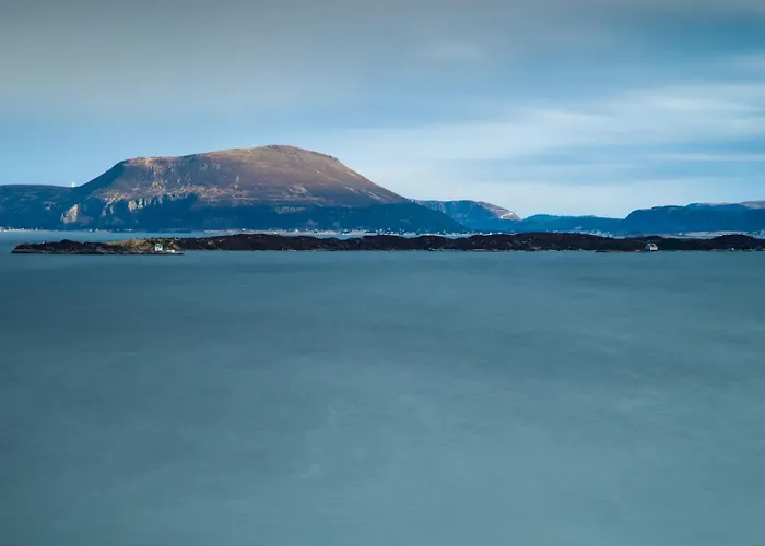 منزل للإقامة Private In With Sea View Ålesund